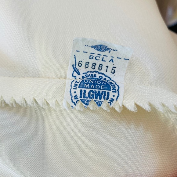 Miss H Vintage Silky Ivory Lace Blouse - Picture 7 of 8